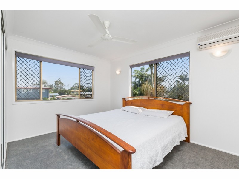 34 Stenlake Avenue, Kawana QLD 4701