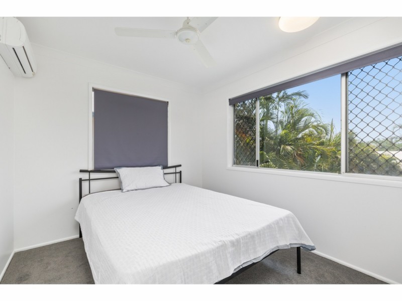 34 Stenlake Avenue, Kawana QLD 4701