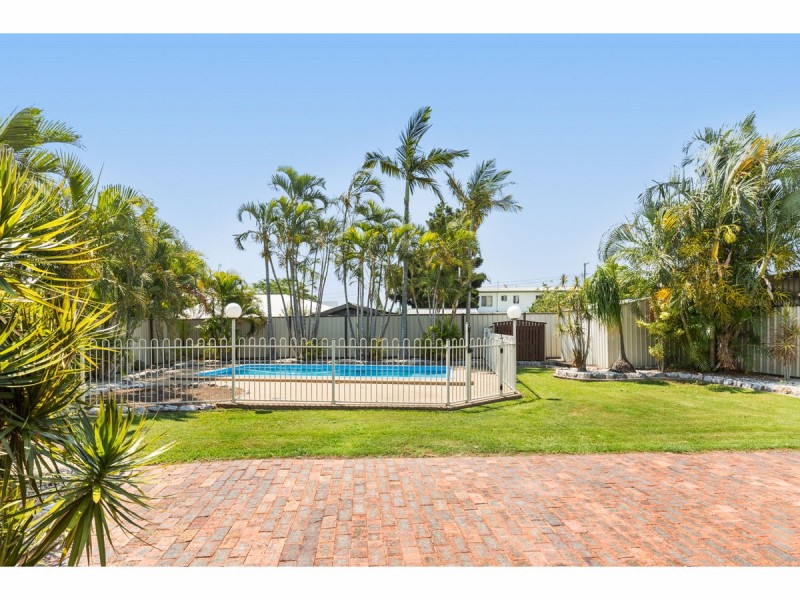 34 Stenlake Avenue, Kawana QLD 4701