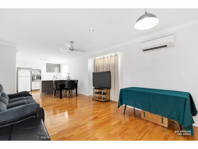 9 Renshaw Street, Park Avenue QLD 4701
