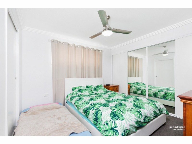 9 Renshaw Street, Park Avenue QLD 4701