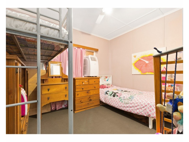 115 Main Street, Park Avenue QLD 4701