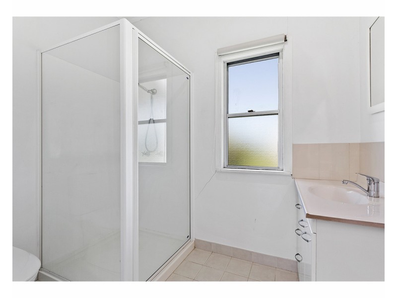 6 Thackeray Street, Park Avenue QLD 4701