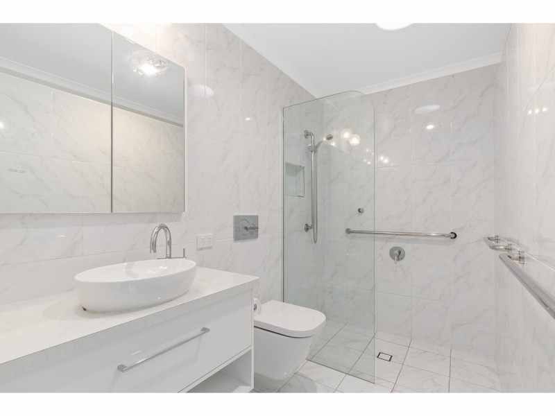 40 King Street, The Range QLD 4700