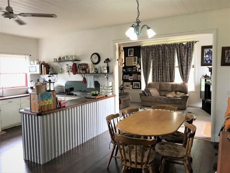 230 North Langmorn Road, Marmor QLD 4702