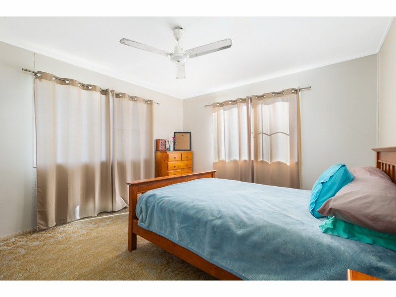 7 Snelling Street, Park Avenue QLD 4701