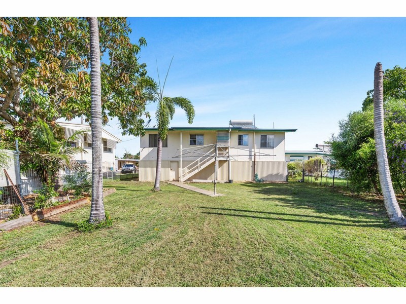 7 Snelling Street, Park Avenue QLD 4701