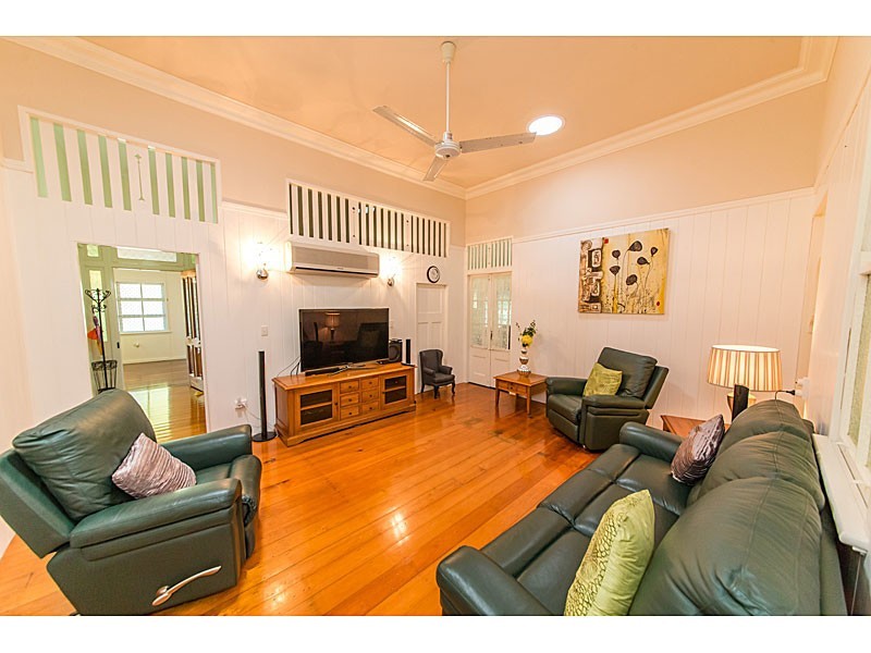 106 Caroline, The Range QLD 4700