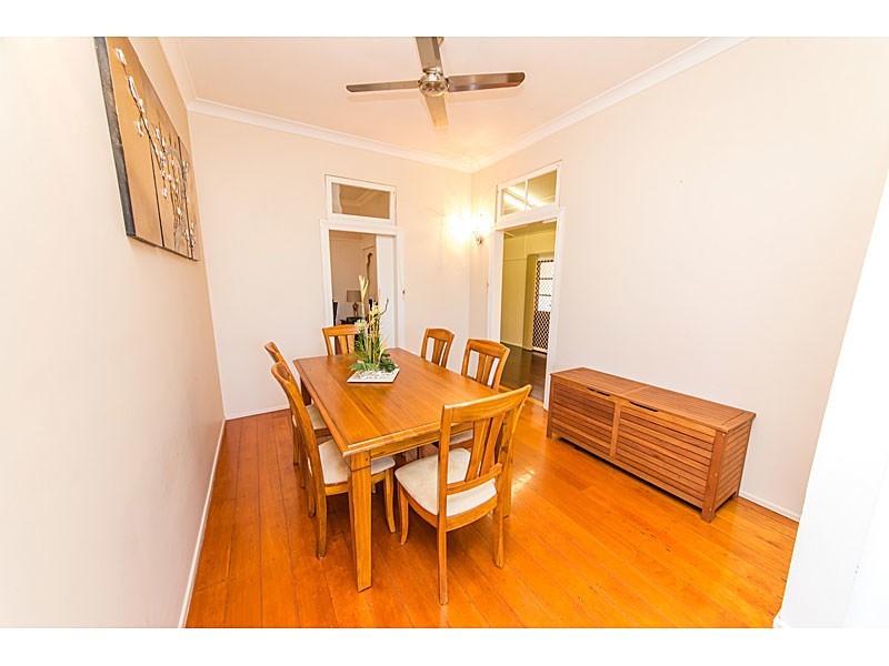 106 Caroline, The Range QLD 4700