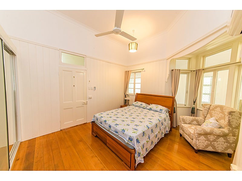106 Caroline, The Range QLD 4700