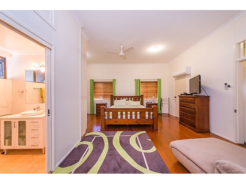 106 Caroline, The Range QLD 4700