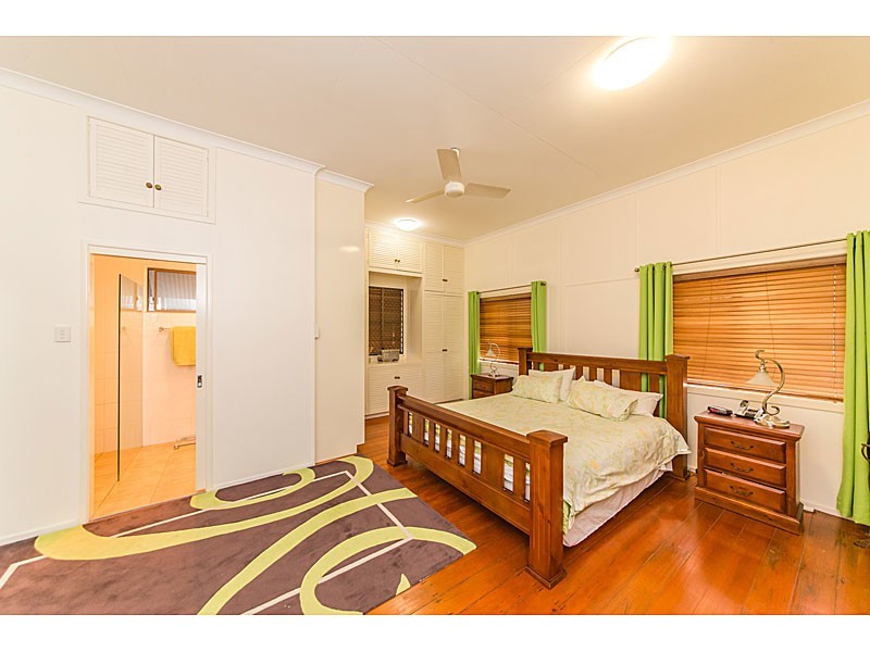106 Caroline, The Range QLD 4700