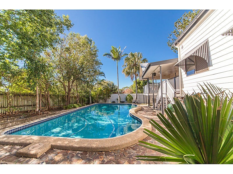 106 Caroline, The Range QLD 4700