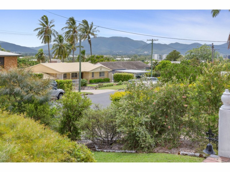 11 Boonah Street, Wandal QLD 4700