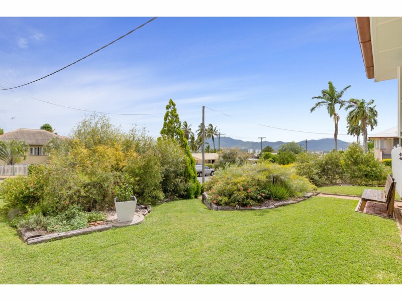11 Boonah Street, Wandal QLD 4700
