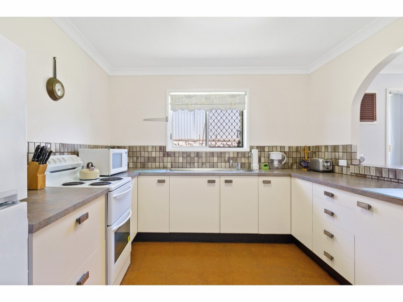 4 Moren Street, Frenchville QLD 4701