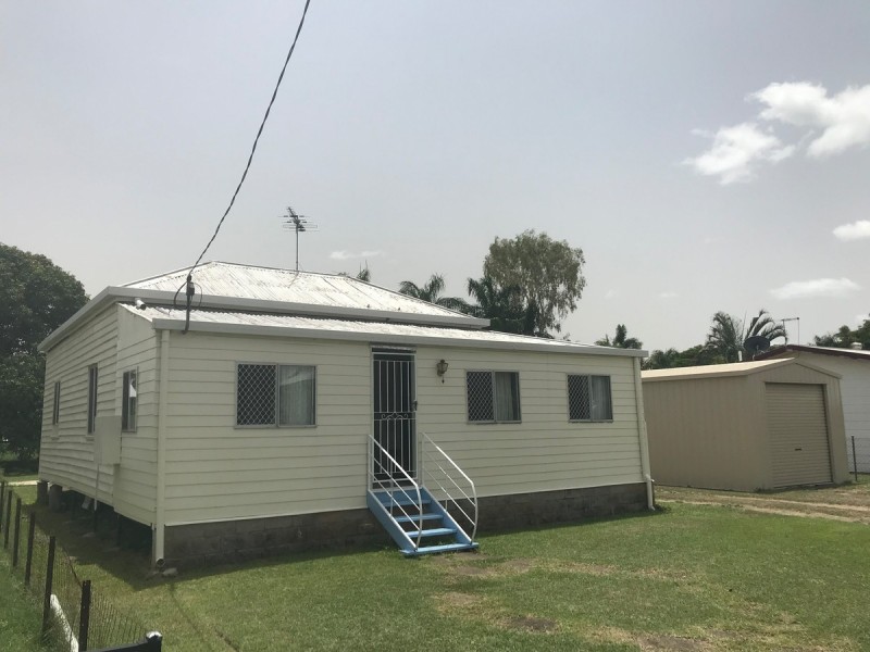 27 Face Street, Park Avenue QLD 4701