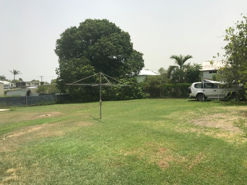 27 Face Street, Park Avenue QLD 4701