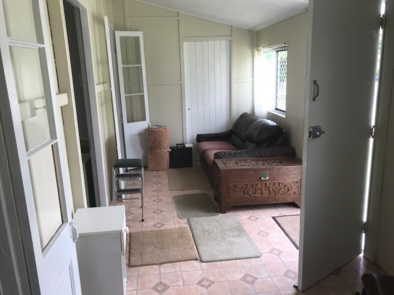 27 Face Street, Park Avenue QLD 4701