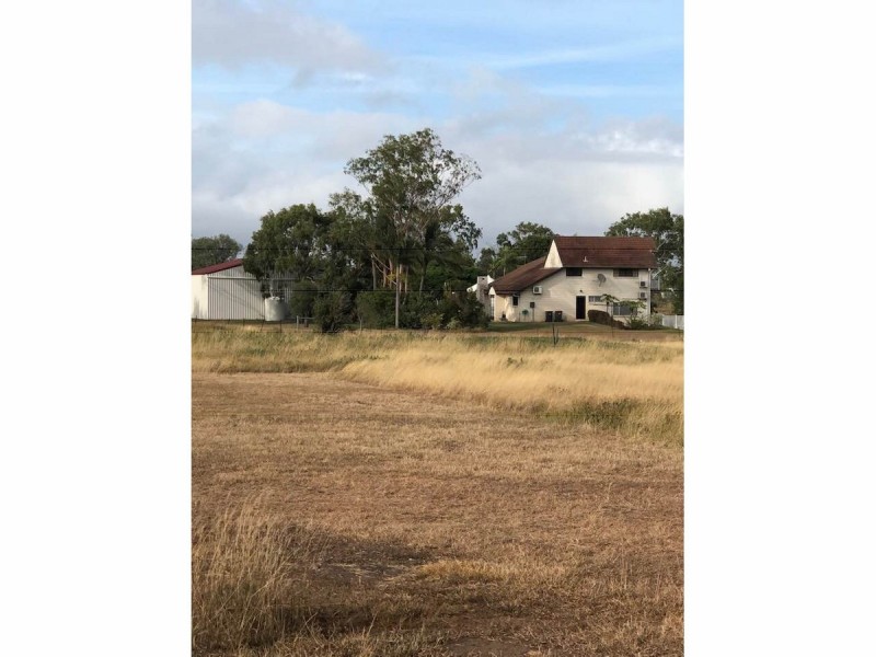 982 Yaamba Road, Parkhurst QLD 4702