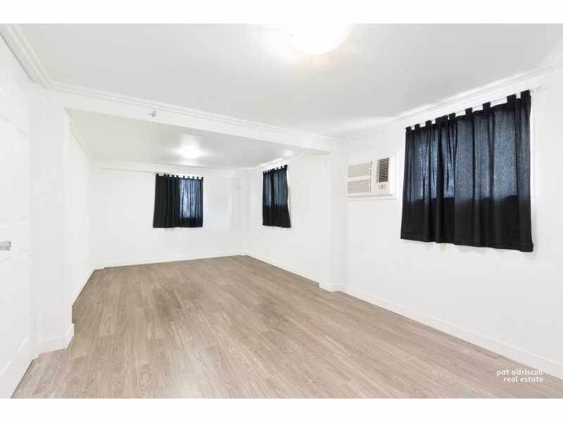 17 Thackeray Street, Park Avenue QLD 4701