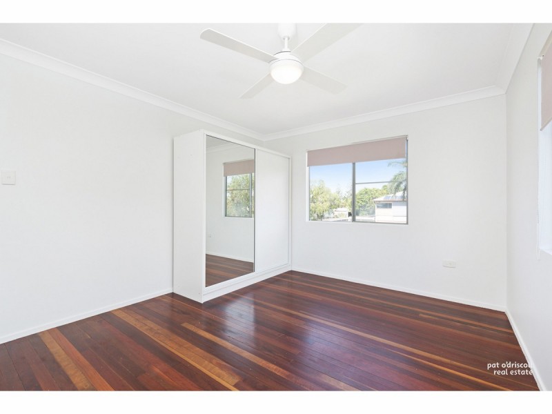 17 Thackeray Street, Park Avenue QLD 4701