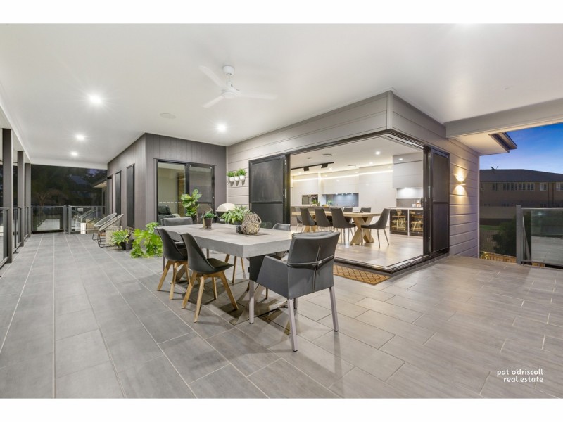 102 Caroline Street, The Range QLD 4700