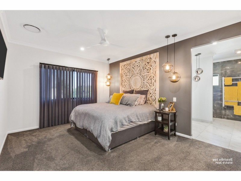 102 Caroline Street, The Range QLD 4700