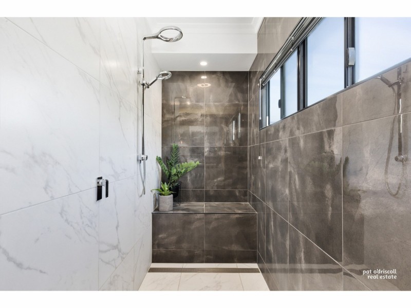 102 Caroline Street, The Range QLD 4700