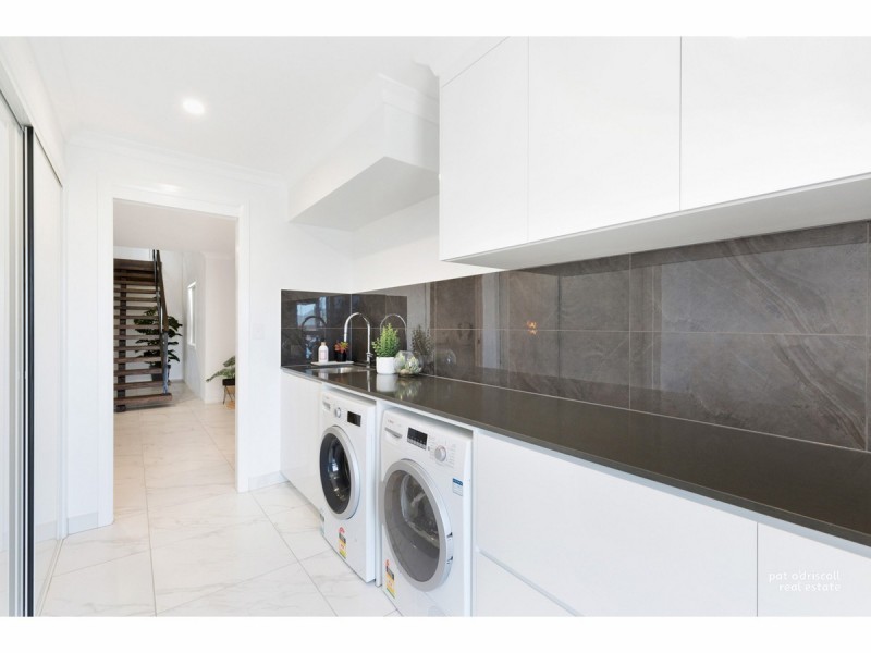102 Caroline Street, The Range QLD 4700