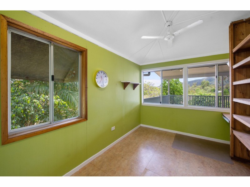 15 Stover Road, Nerimbera QLD 4701