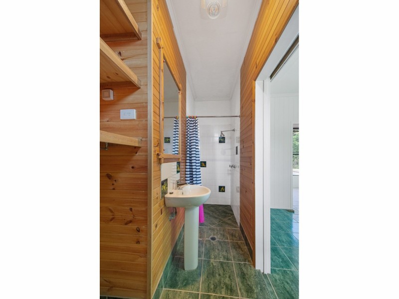 15 Stover Road, Nerimbera QLD 4701