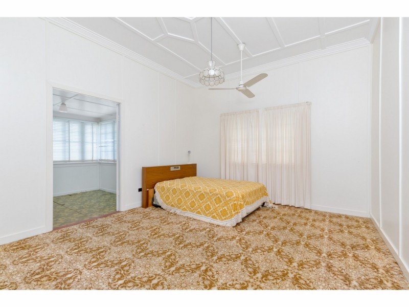 92 Curran Street, Koongal QLD 4701