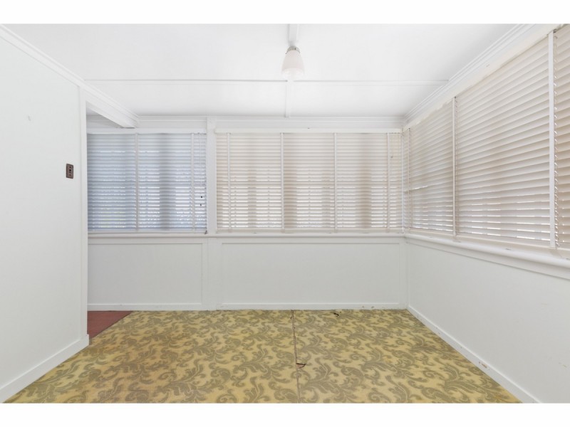 92 Curran Street, Koongal QLD 4701