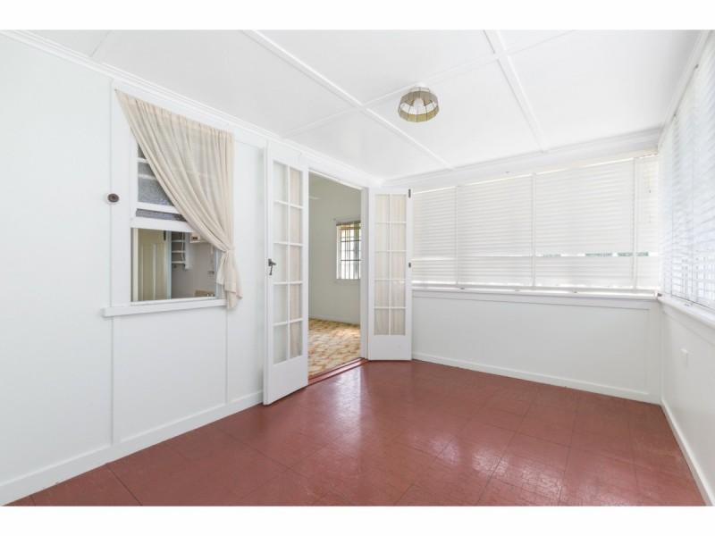 92 Curran Street, Koongal QLD 4701