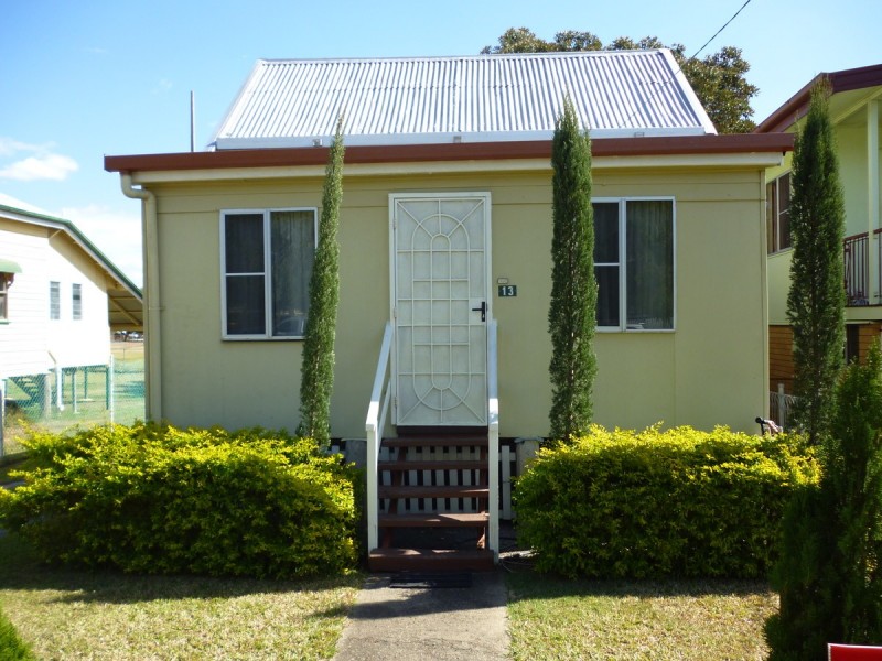 13 Nobbs Street, Berserker QLD 4701