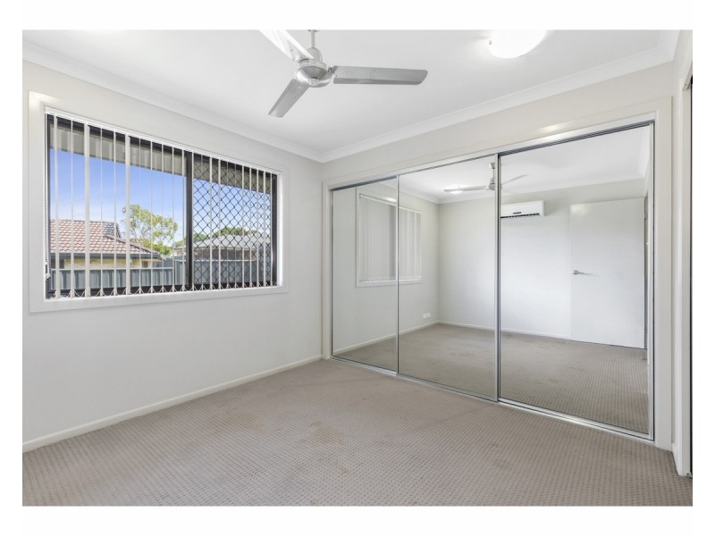 2/249 Mason Street, Koongal QLD 4701