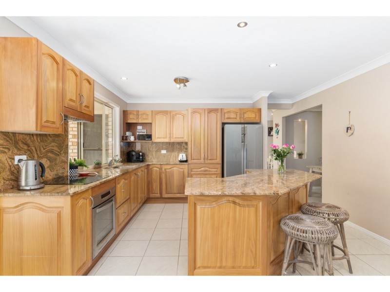 6-8 Kristie Drive, Rockyview QLD 4701