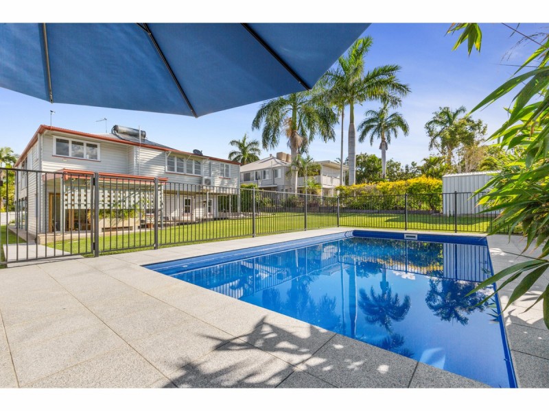 20 Brecknell Street, The Range QLD 4700