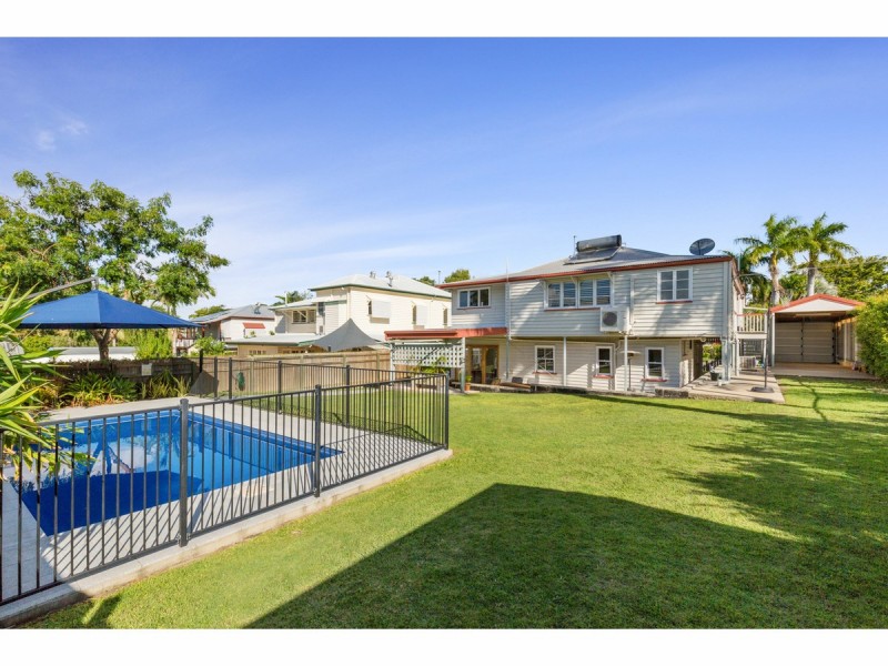 20 Brecknell Street, The Range QLD 4700