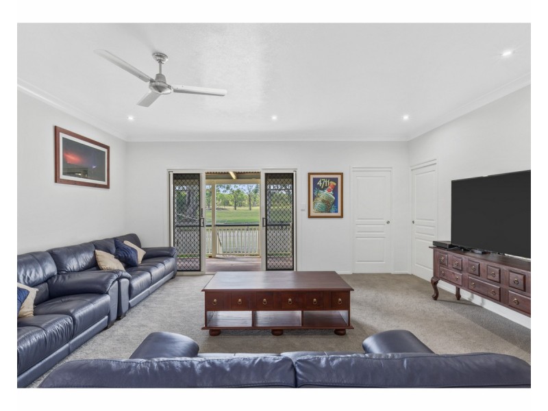 102 Nielsen Avenue Glenlee, Glenlee QLD 4711