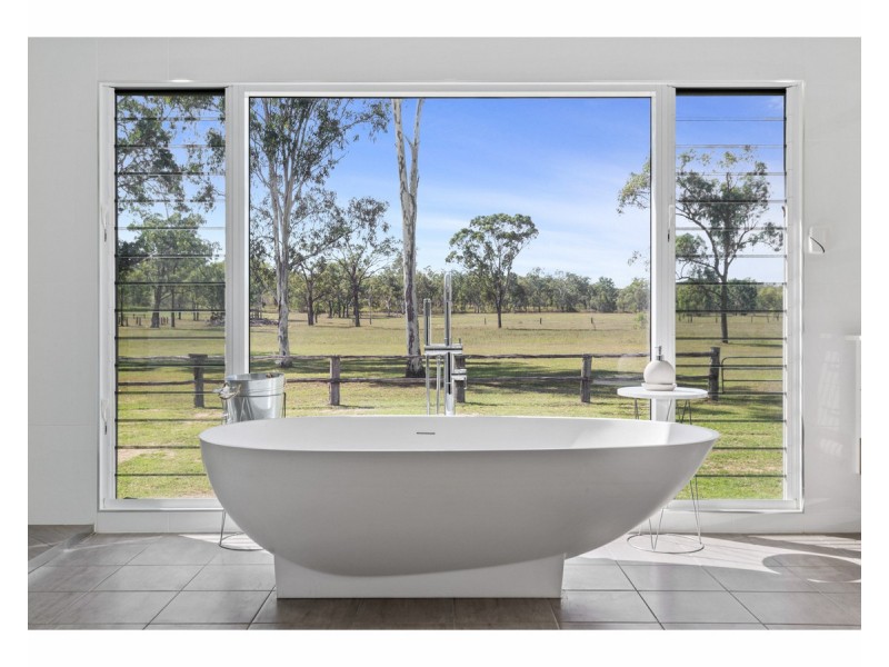 102 Nielsen Avenue Glenlee, Glenlee QLD 4711