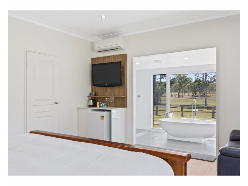 102 Nielsen Avenue Glenlee, Glenlee QLD 4711