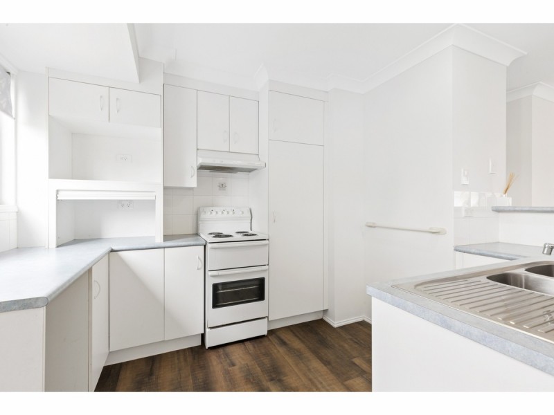 20/100 Victoria Place, Berserker QLD 4701