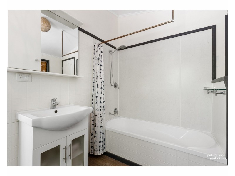 9 Kellow Street, The Range QLD 4700
