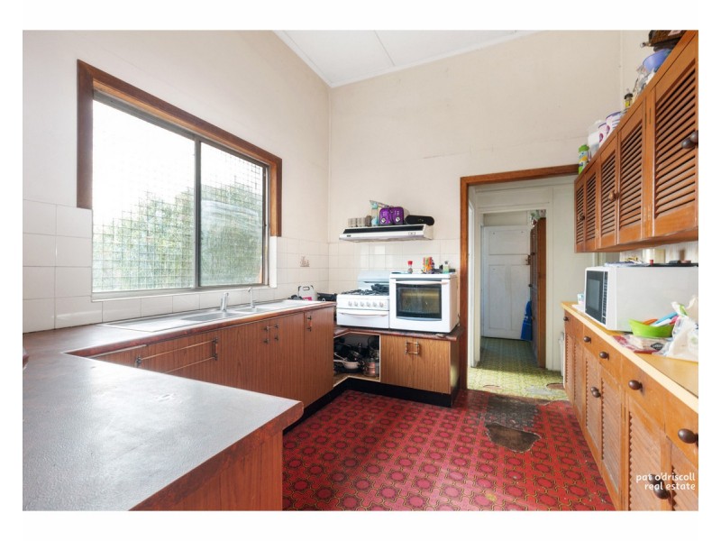 131 Lakes Creek Road, Berserker QLD 4701