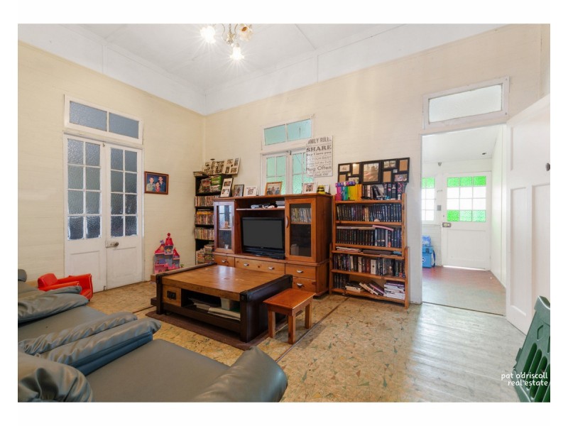 131 Lakes Creek Road, Berserker QLD 4701