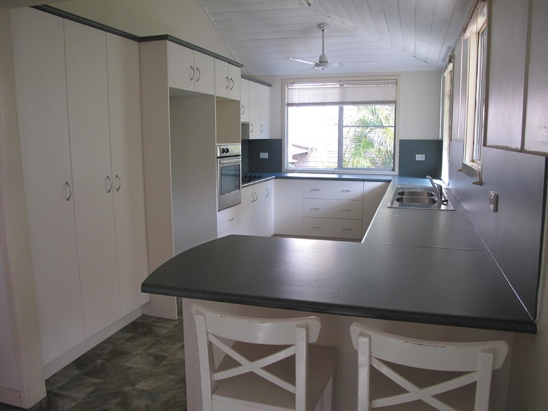 53 Woodville St, Wandal QLD 4700