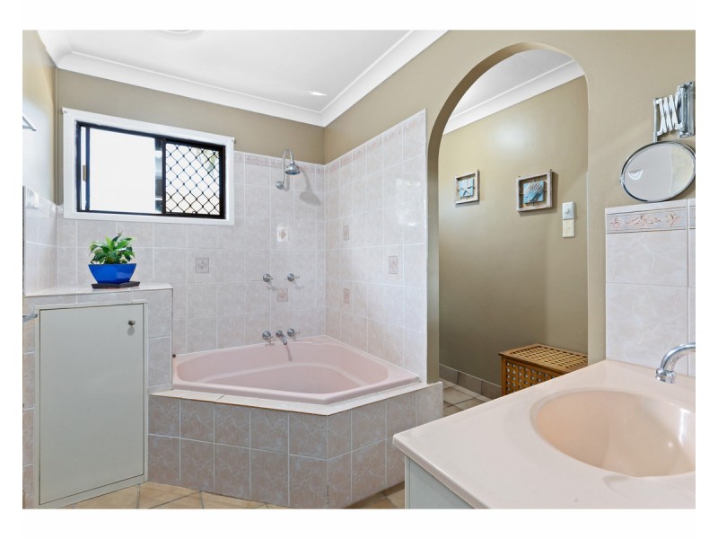 22 Harwood Street, Park Avenue QLD 4701