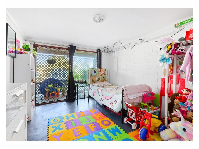 22 Harwood Street, Park Avenue QLD 4701